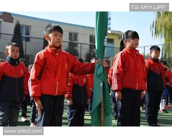 足球明星携手公益捐赠球衣视频传递爱心与希望